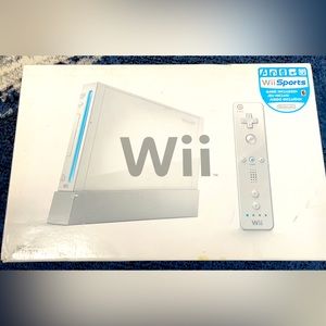 Complete Nintendo Wii bundle with 4 controllers and games etc